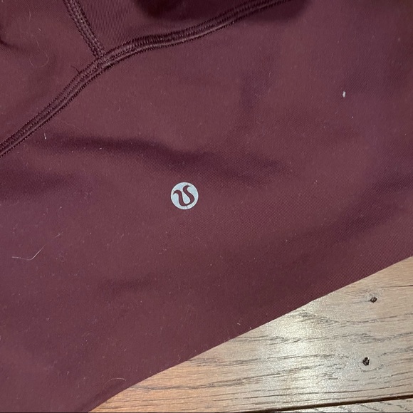 Lululemon Leggings with Mesh Legs and Tech Pockets - Picture 7 of 7